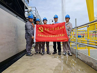 業(yè)主給華新機(jī)電黨員突擊隊(duì)頒了“金牌”！